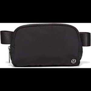 Lululemon Everywhere Belt Bag (Black/Original Strap)